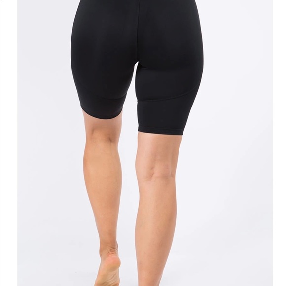 2pc Activewear biker shorts set - Picture 2 of 4